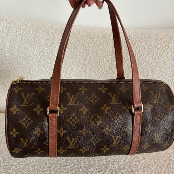 Authentic Louis Vuitton Papillon 30 Monogram - Picture 8 of 16